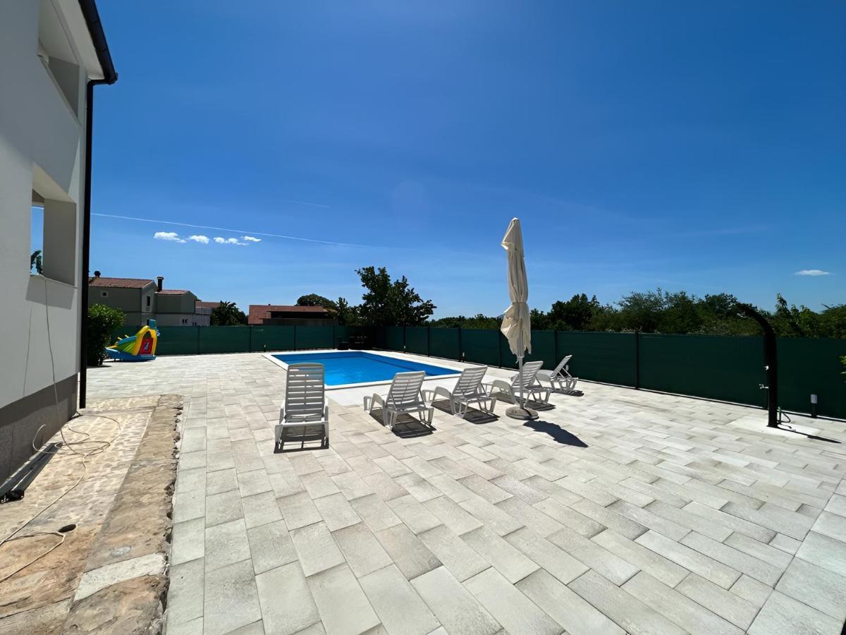Family Villa Jelena, Cista Provo Buitenkant foto